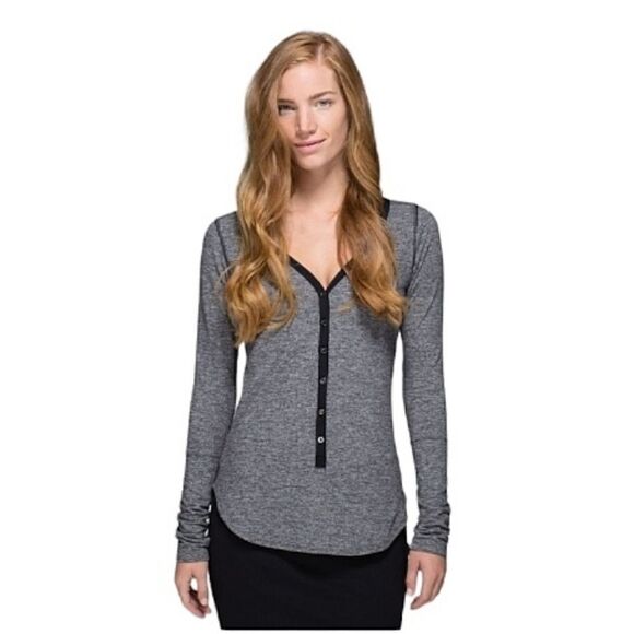 Lululemon Awesoma Henley size 8 - Picture 1 of 8